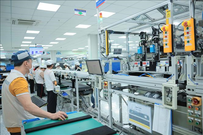 Nghị quyết số 10-NQ/TW của Bộ Chính trị về phát triển kinh tế có vốn đầu tư nước ngoài 